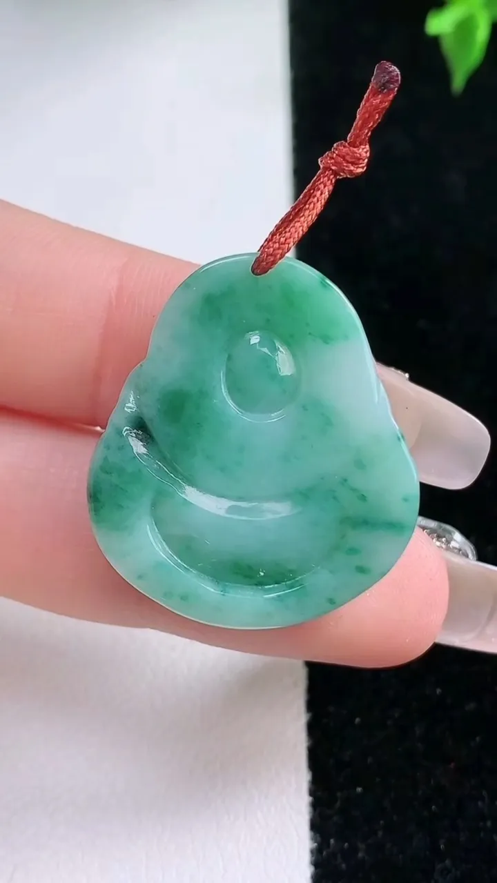 天然A货翡翠飘花佛公吊坠，尺寸28-24.5-6，重量:6.96g
1月22日