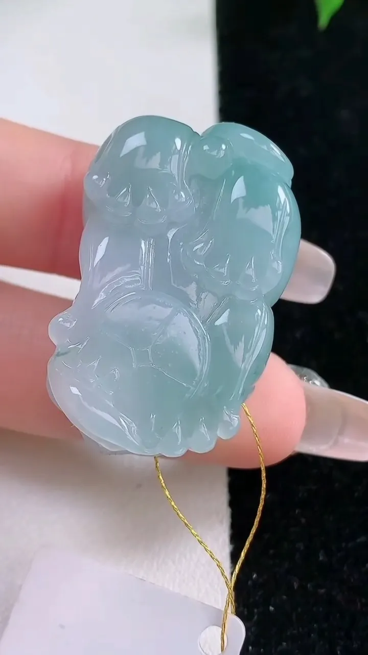 天然A货翡翠飘花貔貅吊坠，尺寸34.3-22.3-11.2，重量:20.25g
1月22日