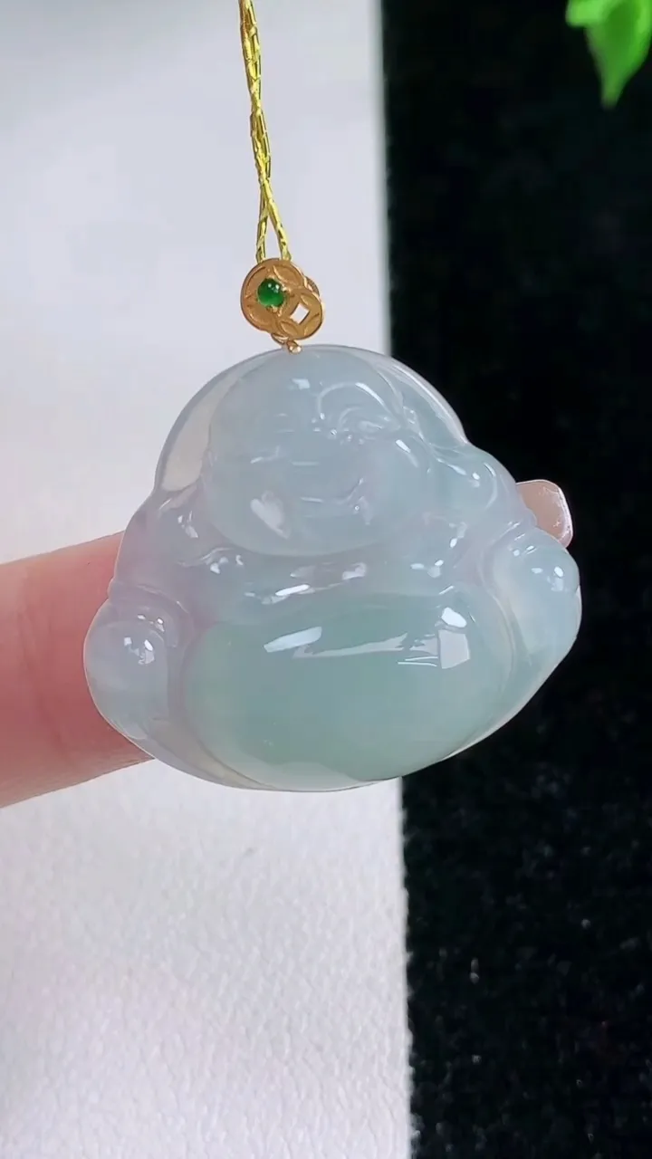 天然A货翡翠佛公吊坠，尺寸23.6-26.6-5.7，重量:5.46g
1月22日