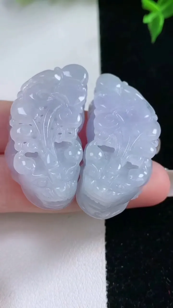 天然A货翡翠紫罗兰貔貅吊坠一对，尺寸36-18.8-11.8，重量:38.07g
1月22日