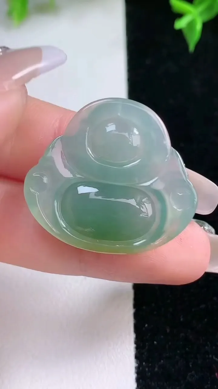 天然A货翡翠佛公吊坠，尺寸26.3-29.2-5.7，重量:7.25g
1月22日