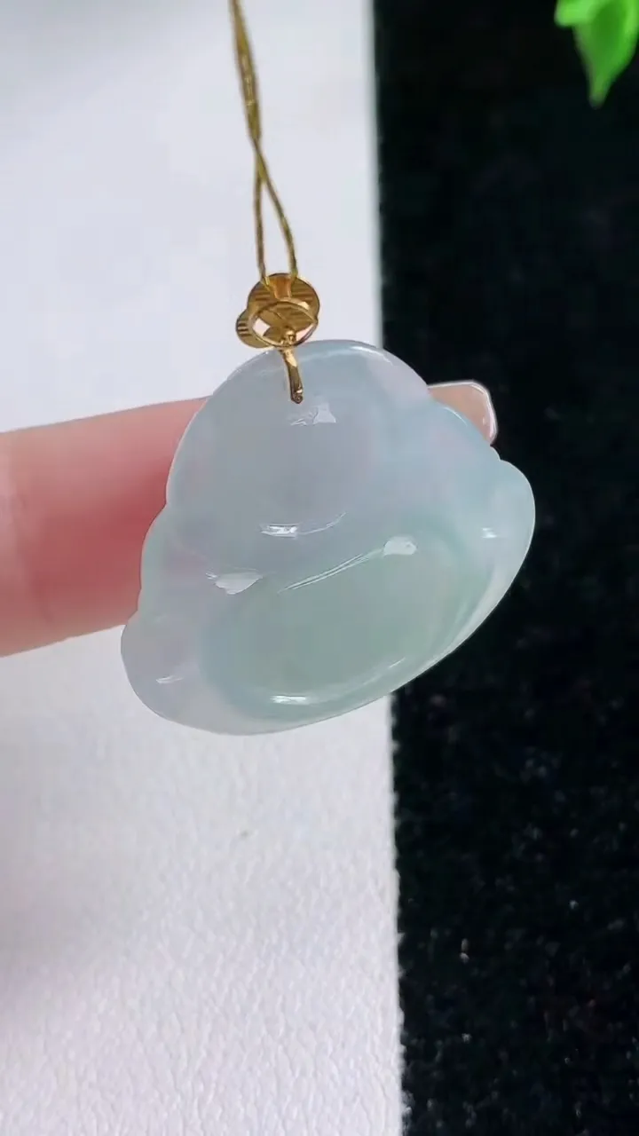 天然A货翡翠佛公吊坠，尺寸23.6-26.6-5.7，重量:5.46g
1月22日