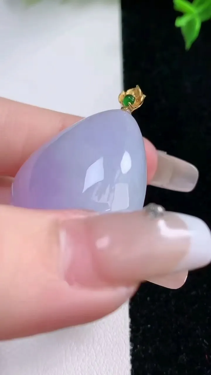 天然A货翡翠18K金紫罗兰水滴吊坠，尺寸33.2-28-12.4，重量:22.00g
1月22日