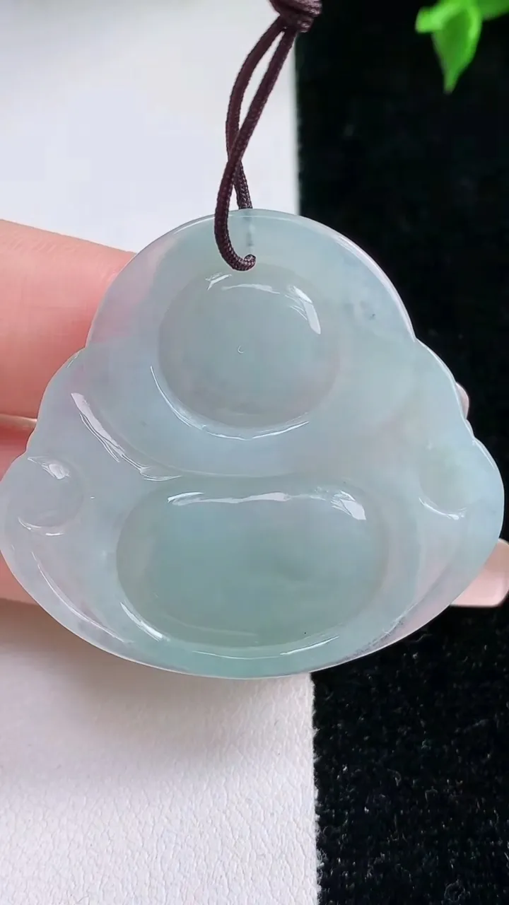 天然A货翡翠佛公吊坠，尺寸38.2-41.2-5.4，重量:13.14g
1月22日