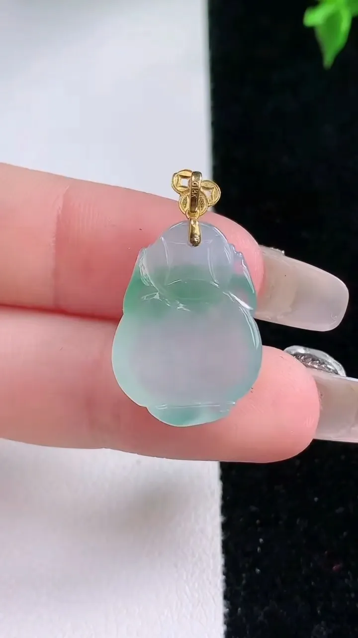 天然A货翡翠貔貅吊坠，尺寸21-15.4-5.2，重量:3.23g
1月22日