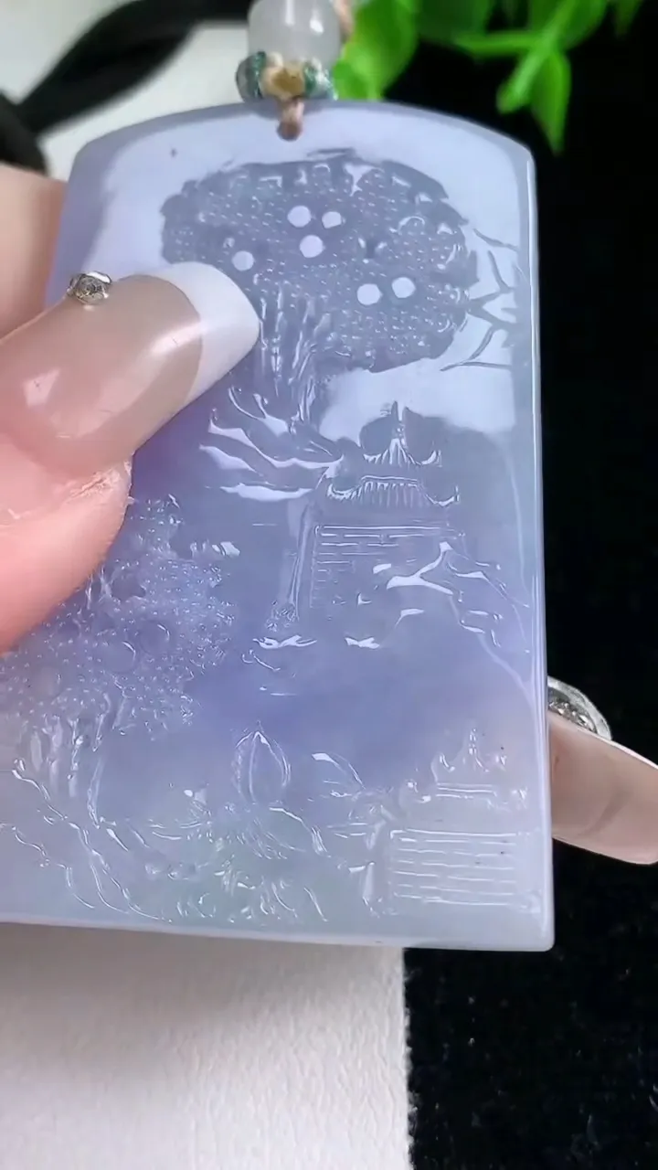 天然A货翡翠紫罗兰山水牌吊坠，尺寸55.4-35.5-5.7，重量:34.45g
1月22日