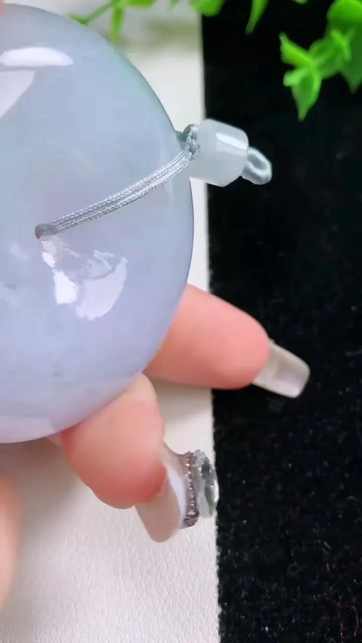 天然A货翡翠紫罗兰平安扣吊坠，尺寸52-12.2，重量:68.68g
1月22日