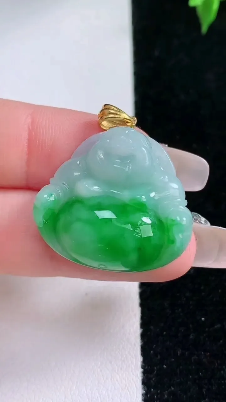 天然A货翡翠佛公吊坠，尺寸23.8-26-7.7，重量:17.21g
1月22日