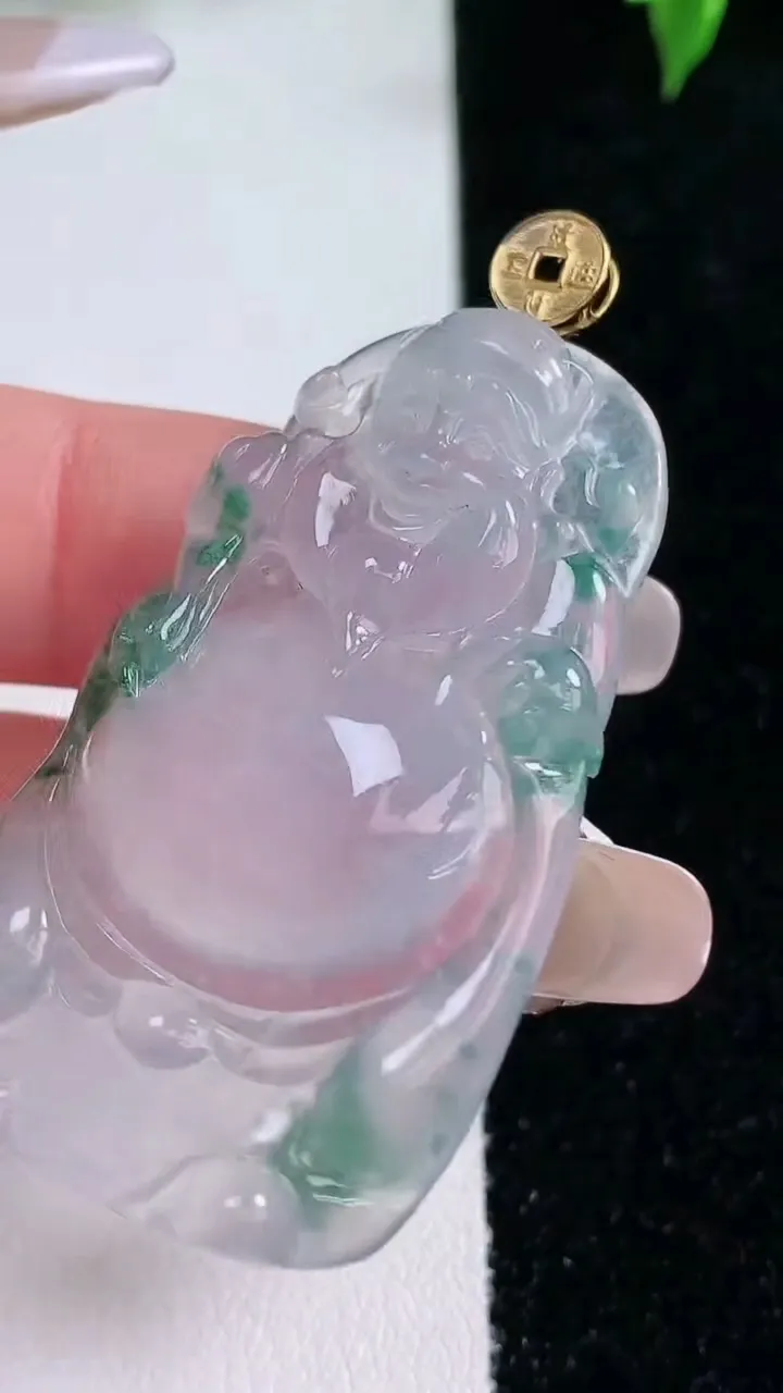 天然A货翡翠种飘花财神爷吊坠，尺寸45.7-27.3-5.9，重量:14.42g
1月22日