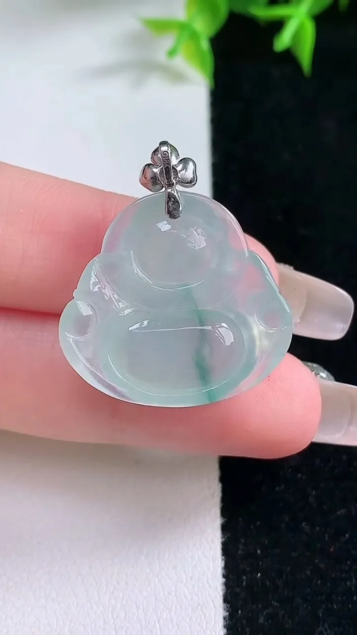 天然A货翡翠种飘花佛公吊坠，尺寸23.3-25.3-5.7，重量:5.34g
1月22日