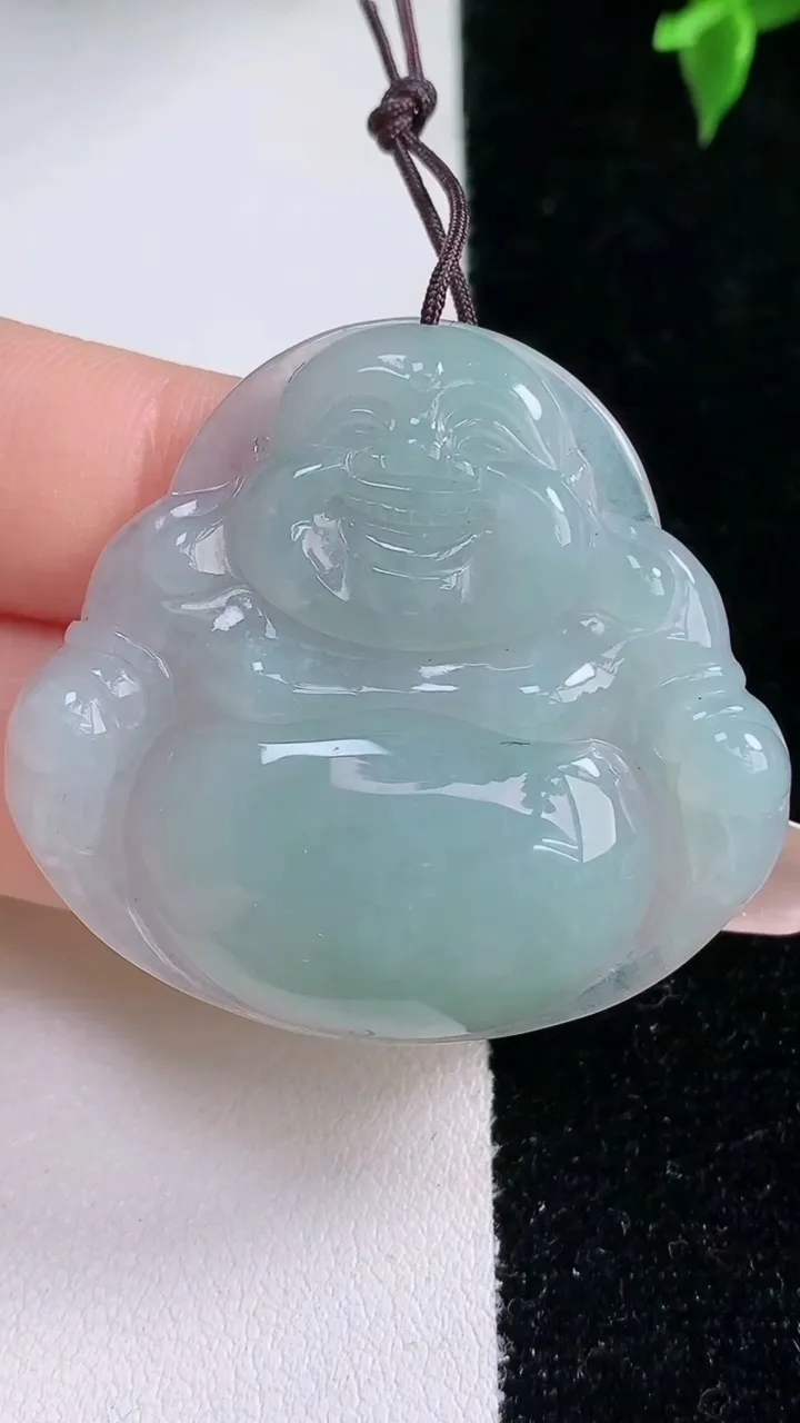 天然A货翡翠佛公吊坠，尺寸38.2-41.2-5.4，重量:13.14g
1月22日