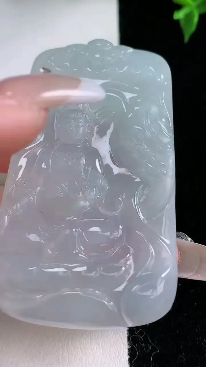 天然A货翡翠普贤菩萨吊坠，尺寸63-34.7-6.7，重量:36.94g
1月22日