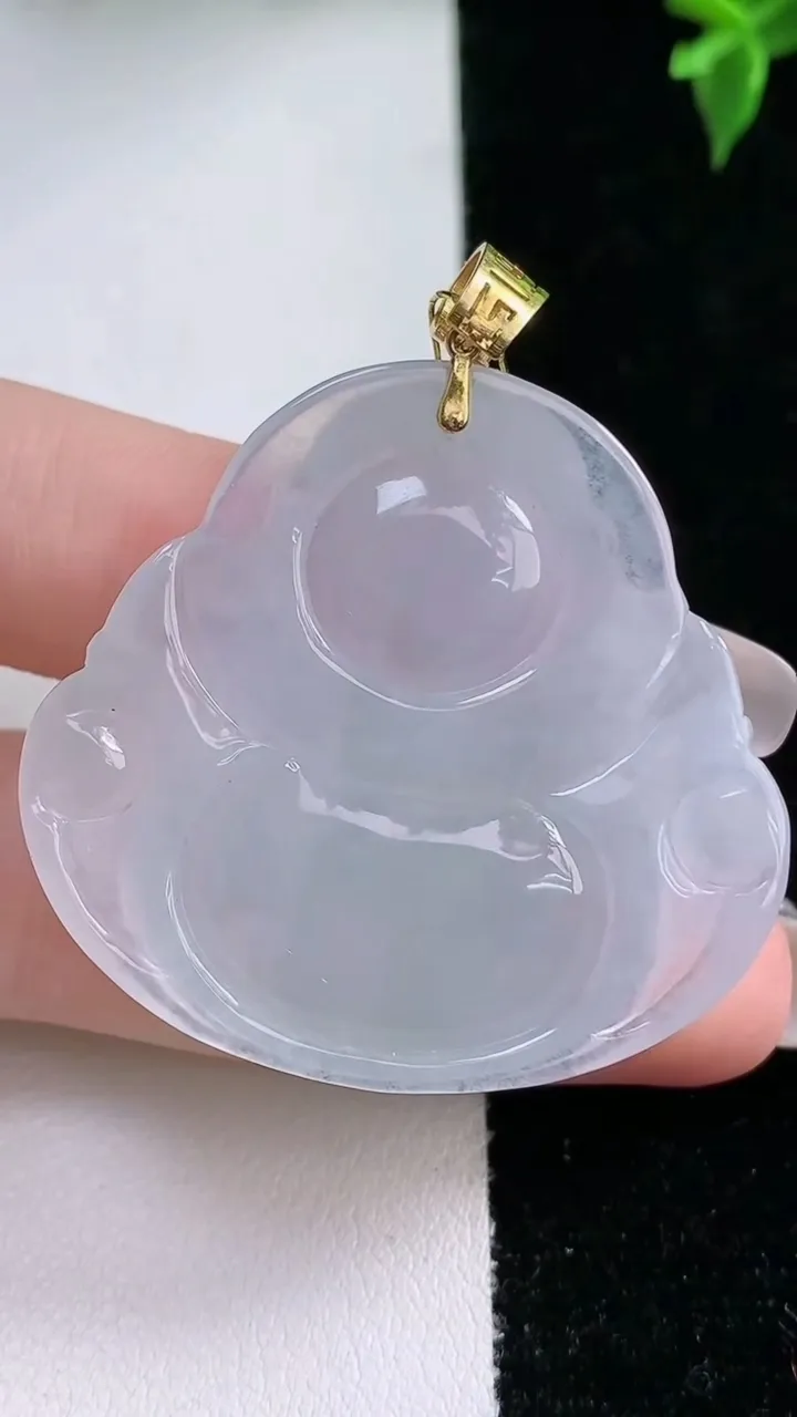 天然A货翡翠佛公吊坠，尺寸38-40.2-7，重量:15.99g
1月22日