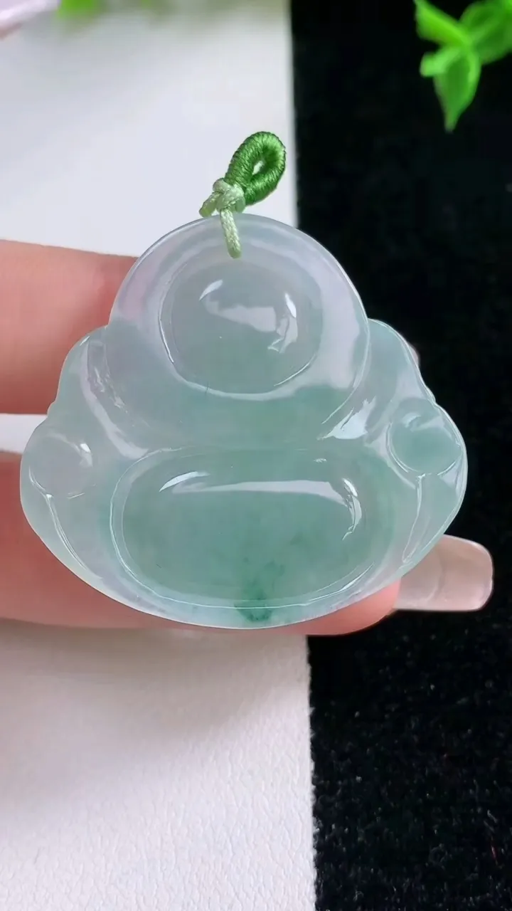 天然A货翡翠飘花佛公吊坠，尺寸36-38.4-6，重量:13.49g
1月22日