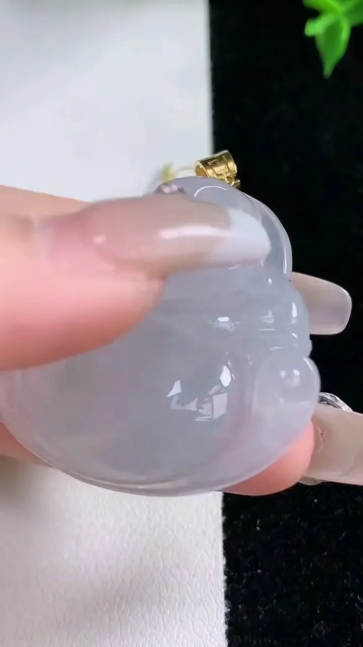 天然A货翡翠佛公吊坠，尺寸38-40.2-7，重量:15.99g
1月22日