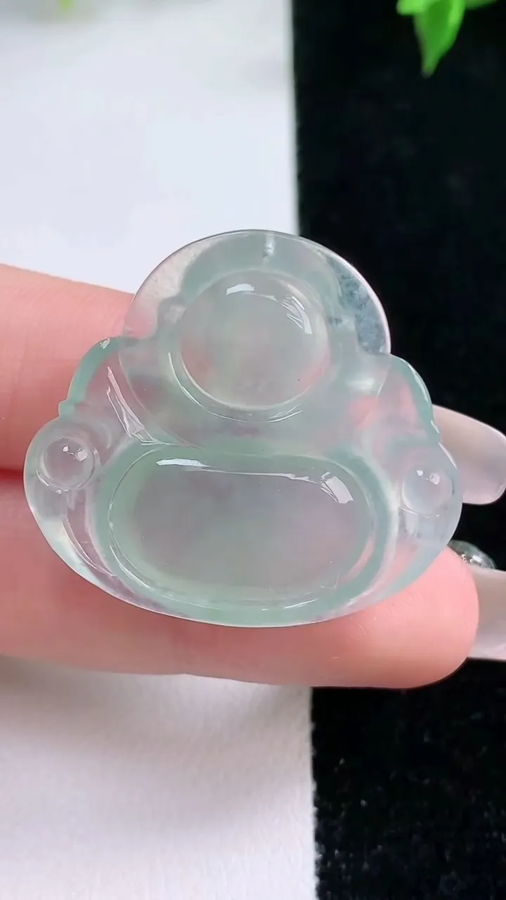 天然A货翡翠佛公吊坠，尺寸29.3-31.8-6，重量:8.48g
1月22日