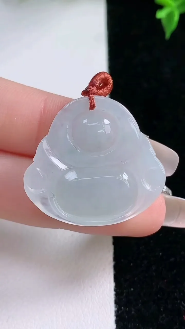 天然A货翡翠佛公吊坠，尺寸27-29.6-5.5，重量:6.35g
1月22日