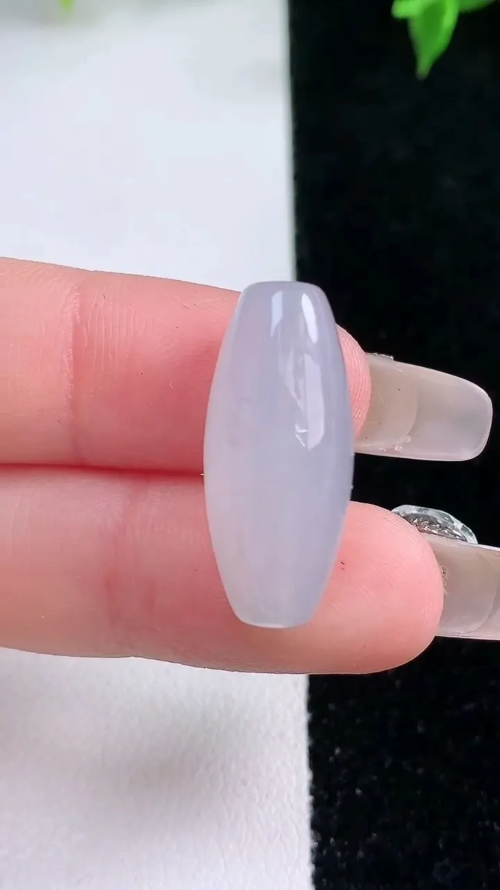 天然A货翡翠路路通吊坠，尺寸24-10.3，重量:5.28g
1月22日