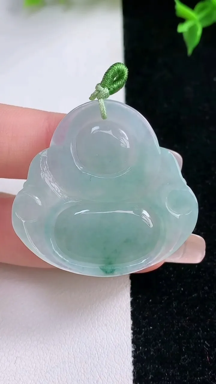 天然A货翡翠飘花佛公吊坠，尺寸36-38.4-6，重量:13.49g
1月22日