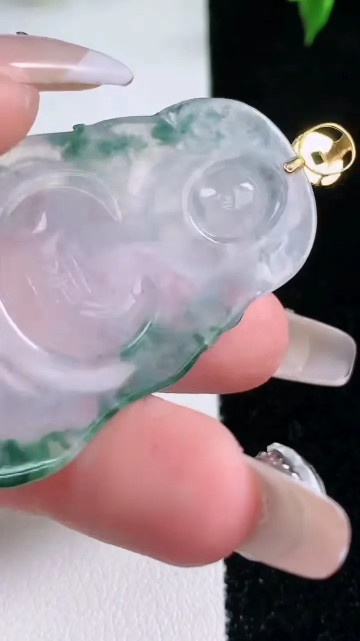 天然A货翡翠种飘花财神爷吊坠，尺寸45.7-27.3-5.9，重量:14.42g
1月22日