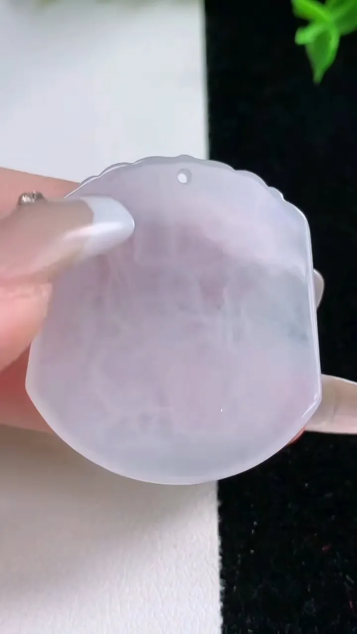 天然A货翡翠文殊菩萨吊坠，尺寸39-34.6-4，重量:14.15g
1月22日