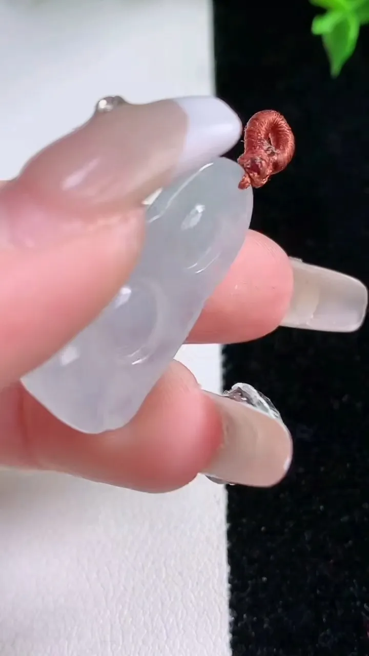 天然A货翡翠财神爷吊坠，尺寸30-15.4-6，重量:5.26g
1月22日