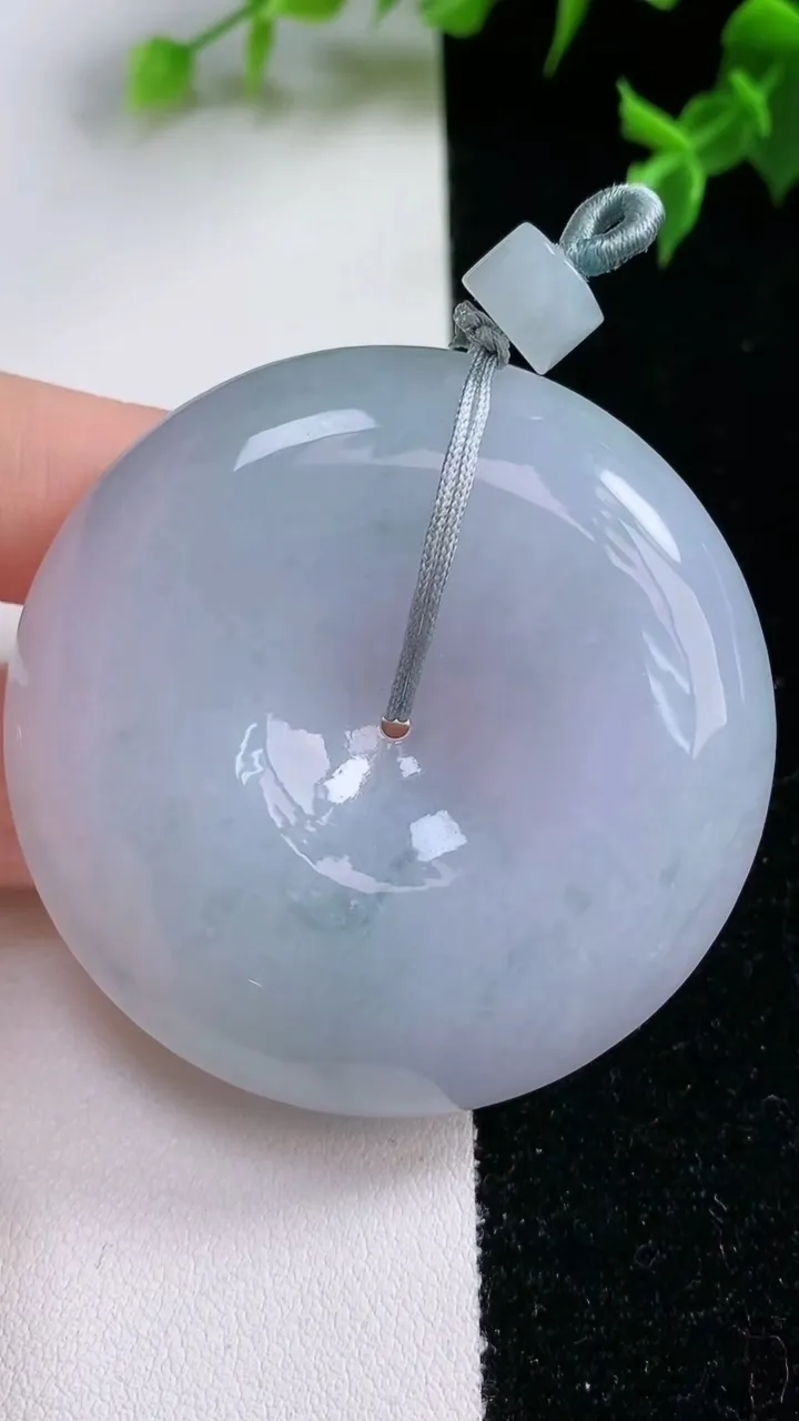 天然A货翡翠紫罗兰平安扣吊坠，尺寸52-12.2，重量:68.68g
1月22日