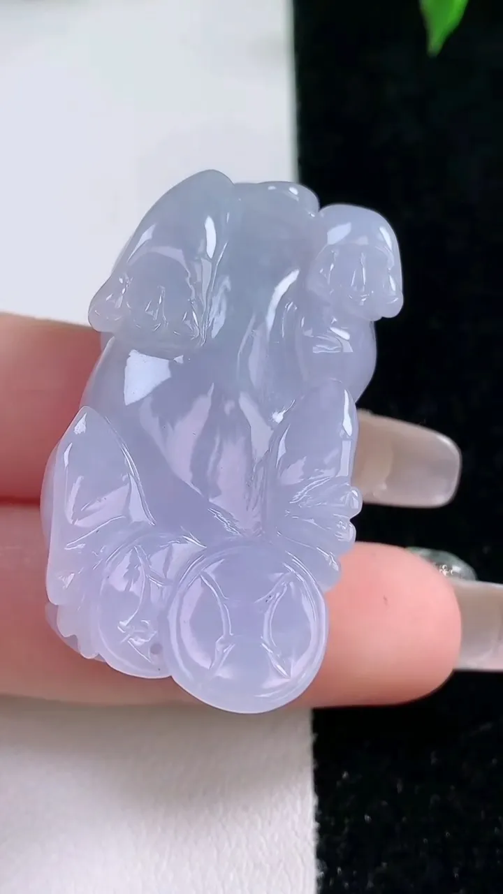 天然A货翡翠紫罗兰霸王貔貅吊坠，尺寸39.4-21.7-13，重量:25.57g
1月22日