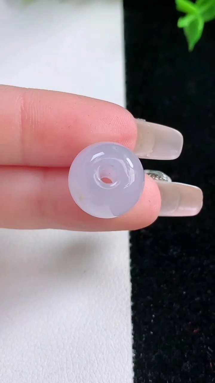 天然A货翡翠路路通吊坠，尺寸14.3-12，重量:4.97g
1月22日