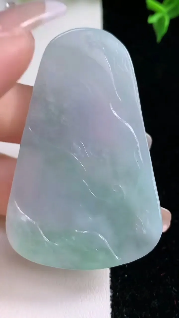 天然A货翡翠阿弥陀佛吊坠，尺寸59.4-37.7-6.8，重量:29.28g
1月22日