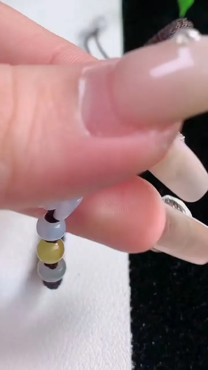 天然A货翡翠貔貅手绳，尺寸19.2-12.2-9，重量:6.46g
1月22日