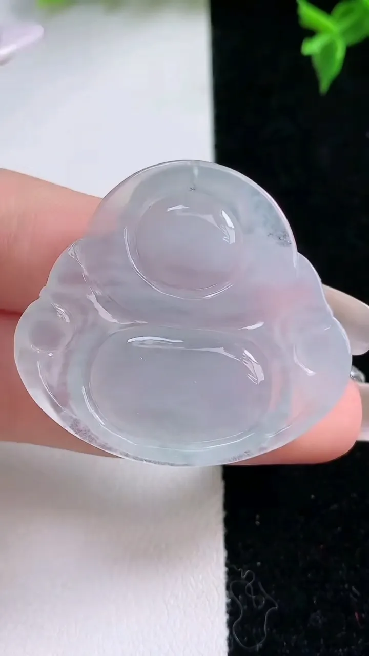 天然A货翡翠佛公吊坠，尺寸33.5-36.7-5.6，重量:10.19g
1月22日