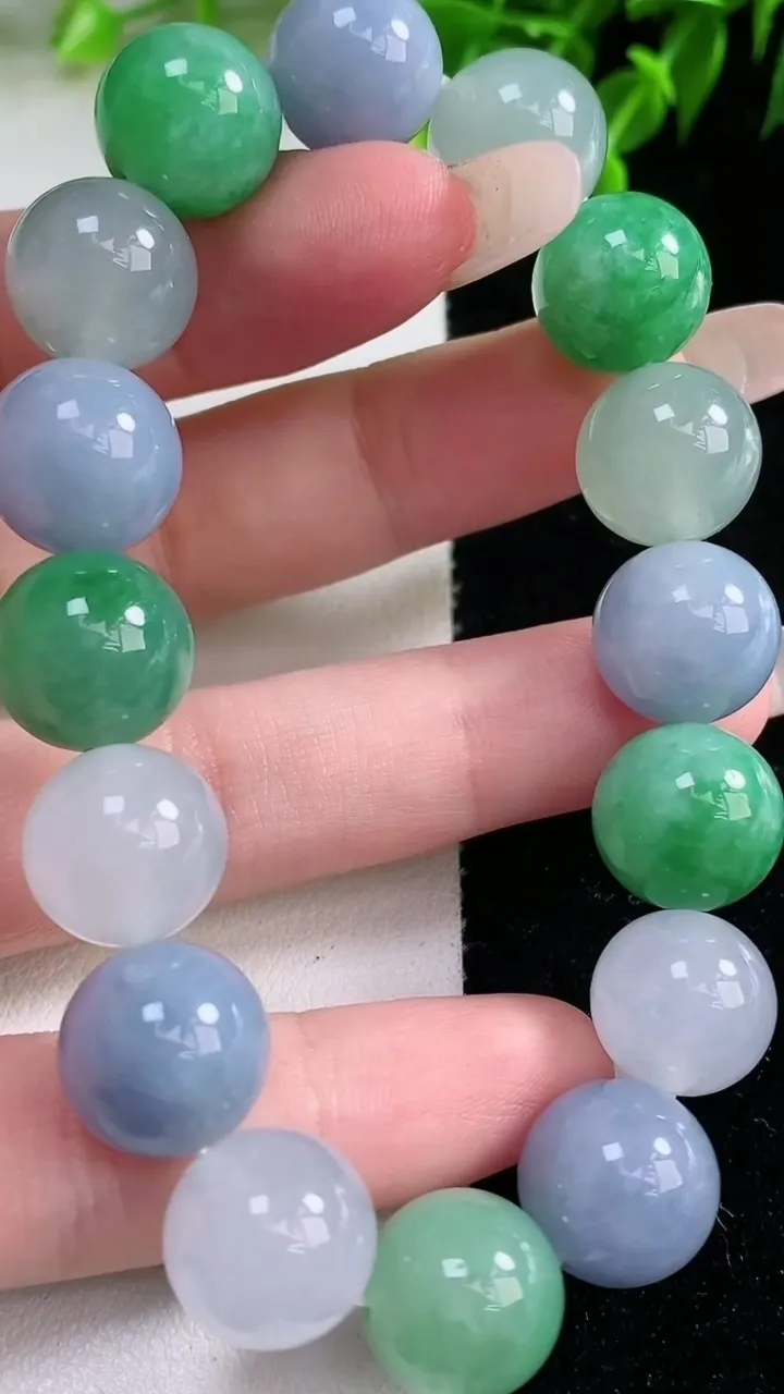 天然A货翡翠双彩紫罗兰圆珠手串，尺寸12.2-16颗，重量:51.00g1月23日
工厂直销收藏佳品,种好水足，色泽均匀，有种有色，上手高大气！