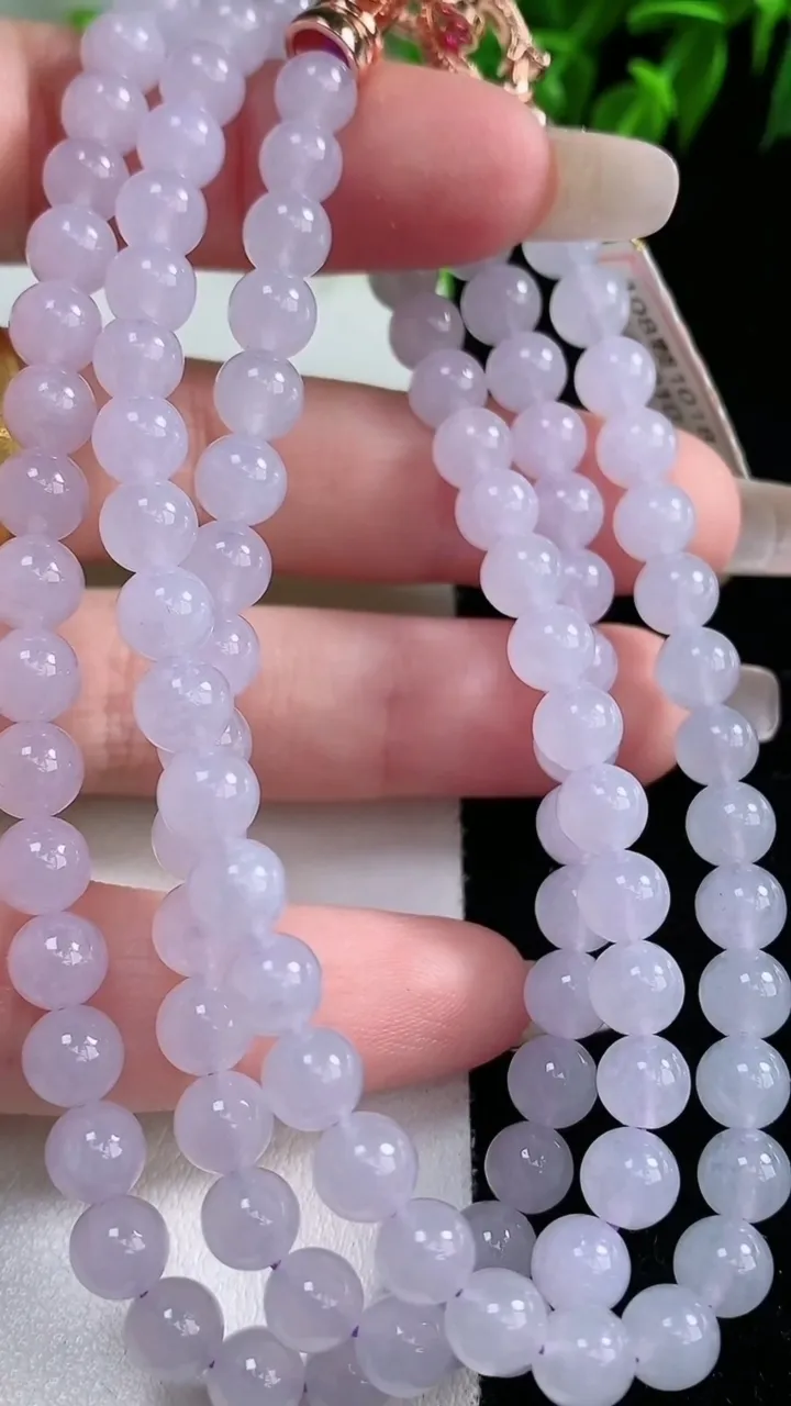 天然A货翡翠紫罗兰圆珠项链，尺寸5.8-108颗，重量:42.11g
1月23日