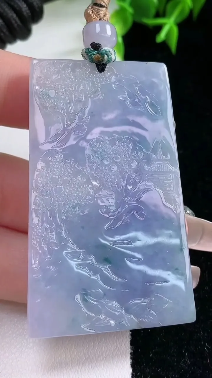 天然A货翡翠紫罗兰飘花山水牌吊坠，尺寸55.5-33-5.7，重量:33.62g
1月23日