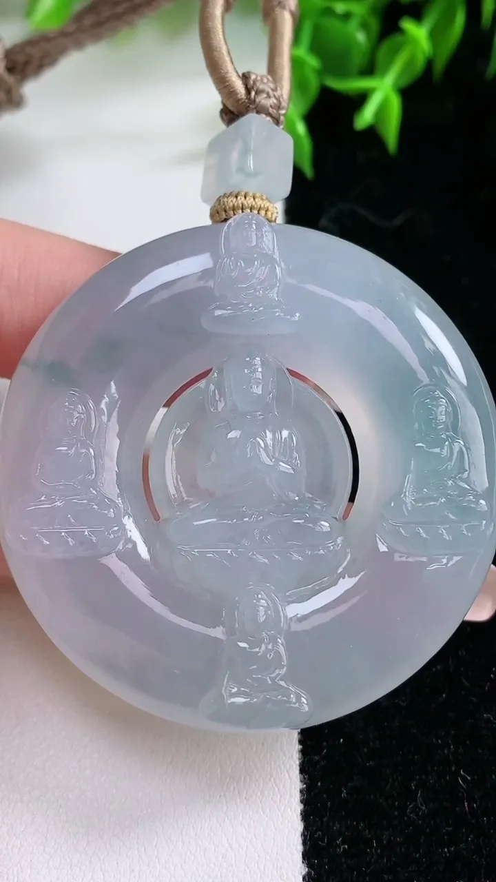 天然A货翡翠种飘花阿弥陀佛吊坠，尺寸50.8-9.8，重量:60.59g
1月23日