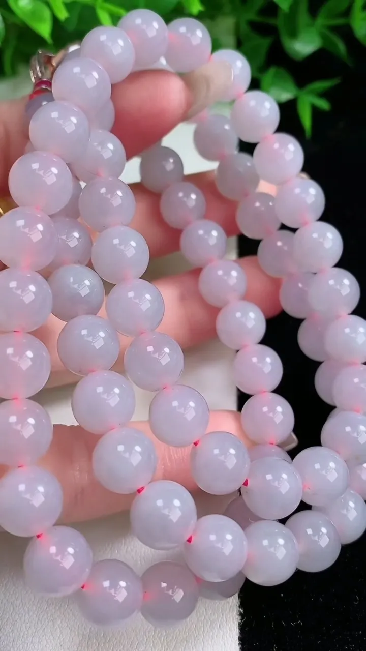 天然A货翡翠紫罗兰圆珠项链，尺寸9-70颗，重量:92.08g1月23日
工厂直销收藏佳品,种好水足，色泽均匀，有种有色，上手高大气！