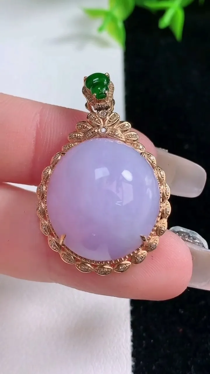 天然A货翡翠18K金紫罗兰蛋面吊坠，尺寸34.7-22.5-12.2，裸石20-18重量:9.42g