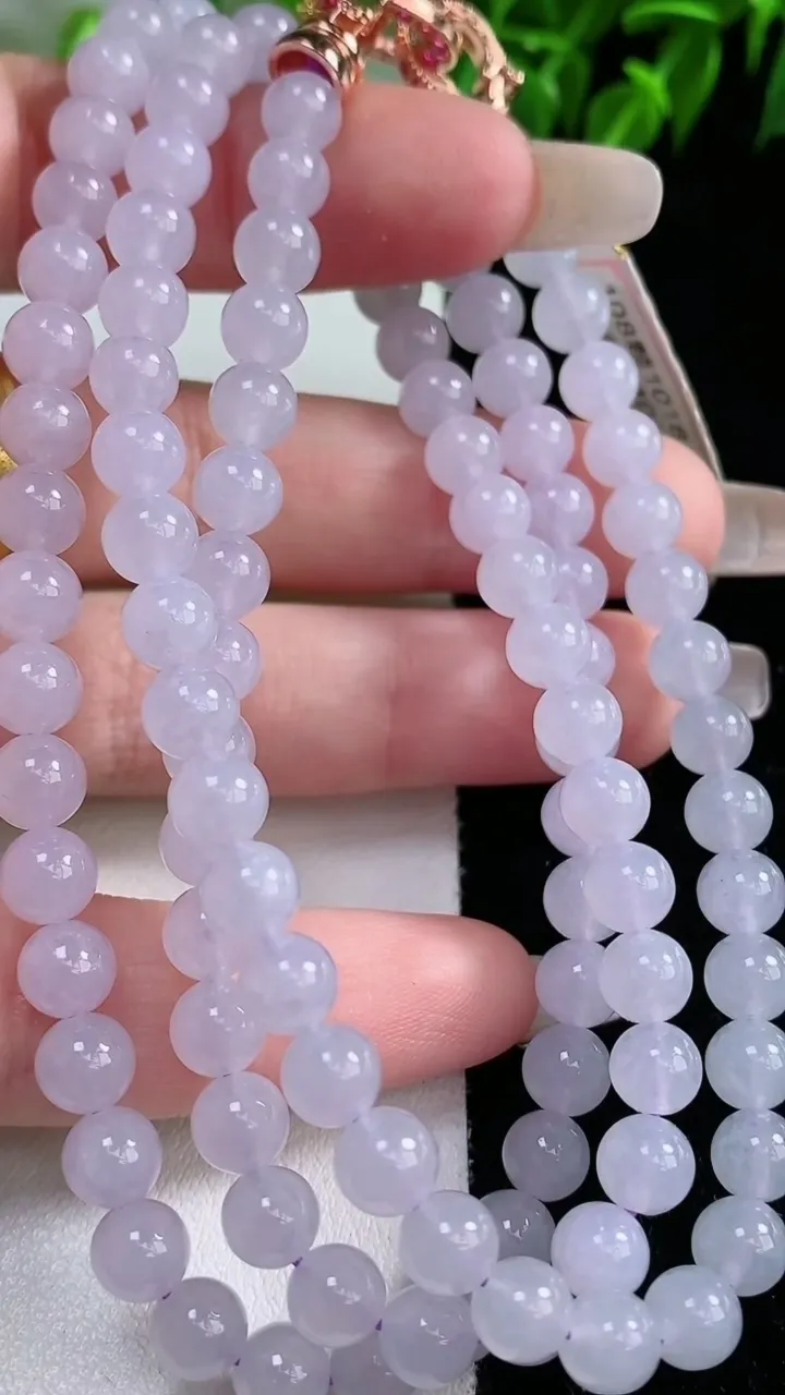 天然A货翡翠紫罗兰圆珠项链，尺寸5.8-108颗，重量:42.11g
1月23日