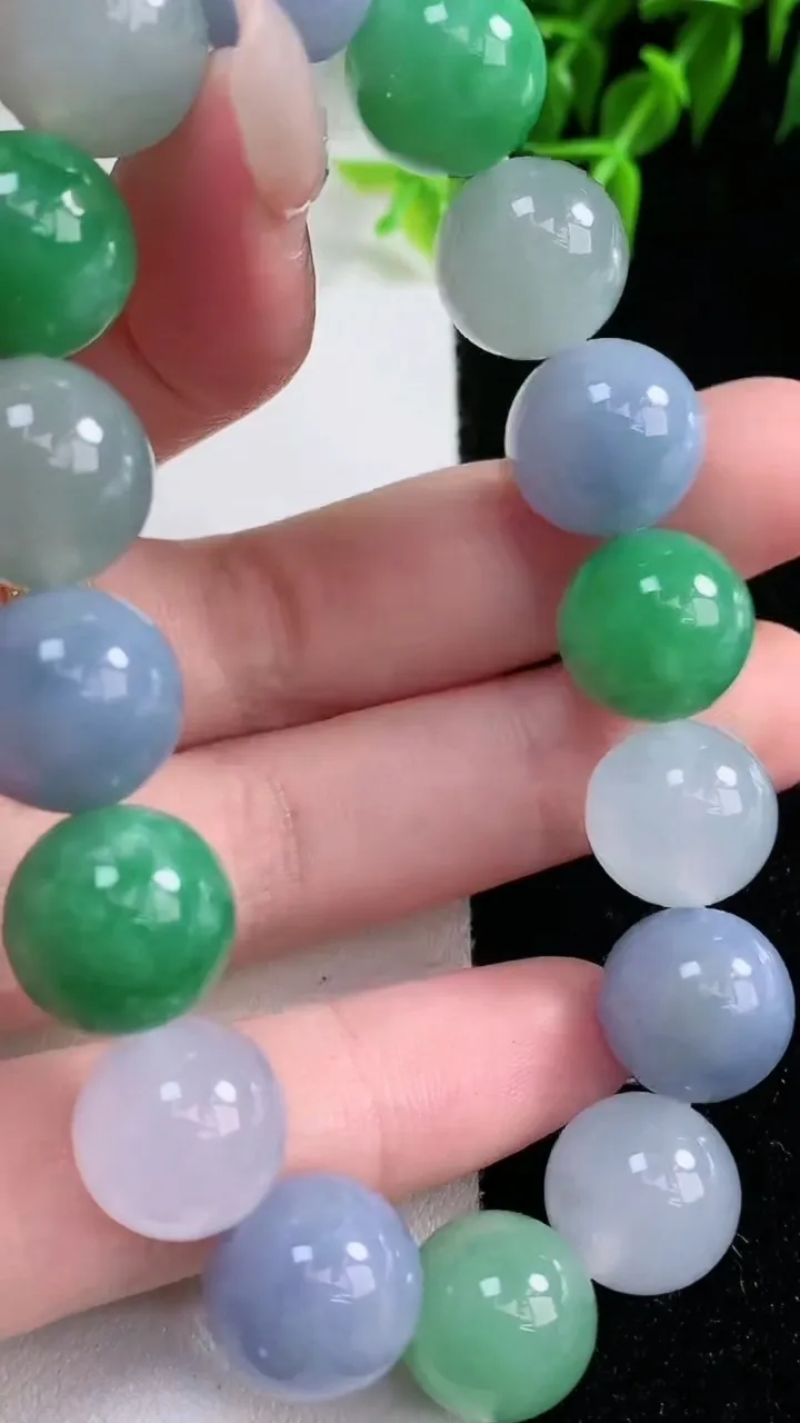 天然A货翡翠双彩紫罗兰圆珠手串，尺寸12.2-16颗，重量:51.00g1月23日
工厂直销收藏佳品