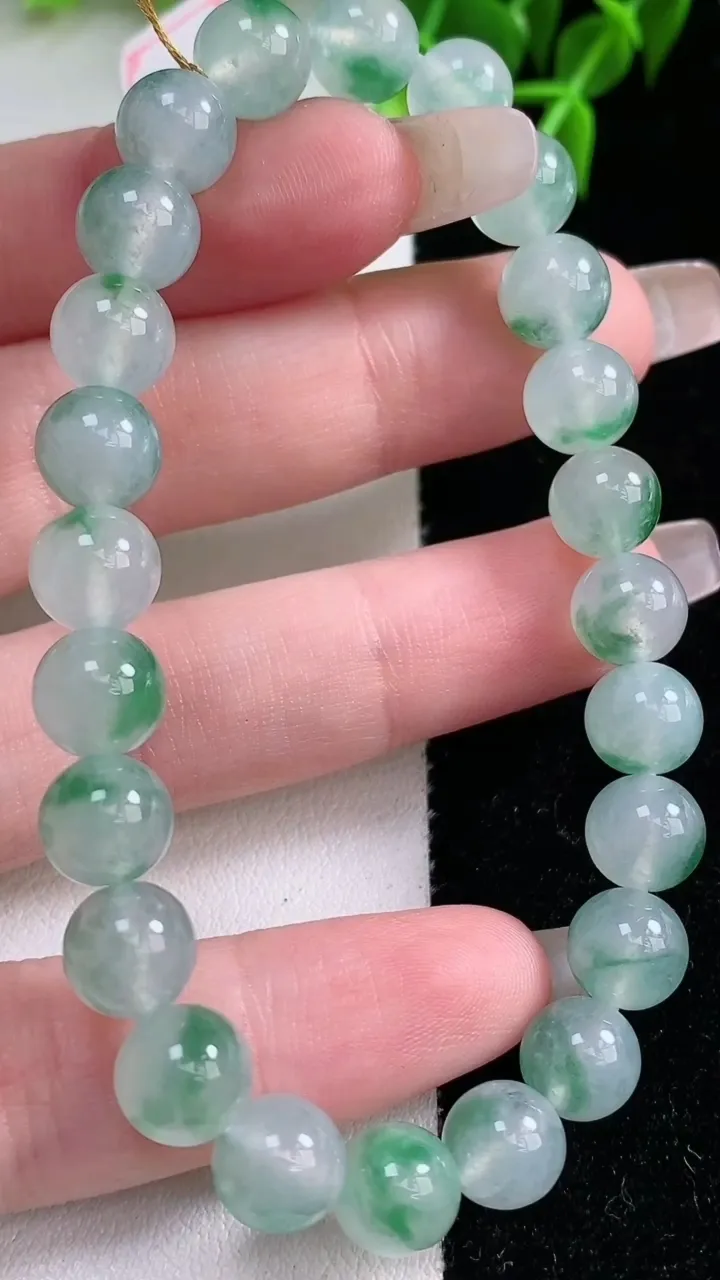 天然A货翡翠种飘花圆珠手串，尺寸8-24颗，重量:21.16g1月23日
工厂直销收藏佳品,种好水足