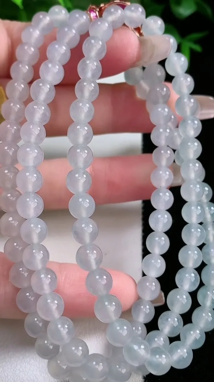 天然A货翡翠圆珠项链，尺寸6-100颗，重量:43.12g
1月23日