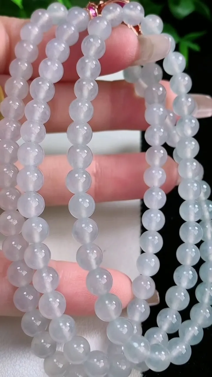 天然A货翡翠圆珠项链，尺寸6-100颗，重量:43.12g
1月23日