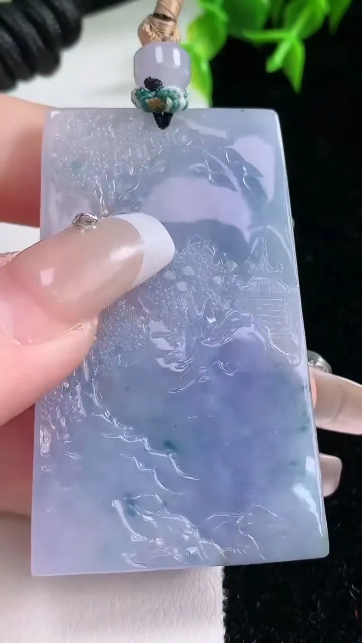 天然A货翡翠紫罗兰飘花山水牌吊坠，尺寸55.5-33-5.7，重量:33.62g
1月23日