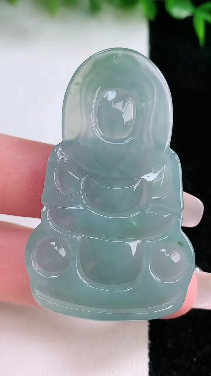 天然A货翡翠观音菩萨吊坠，尺寸51-31.7-4.6，重量:13.84g
1月23日