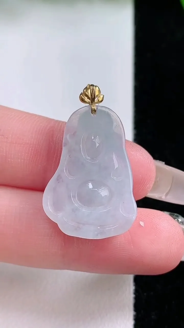 天然A货翡翠财神爷吊坠，尺寸24.5-14.8-4.8，重量:3.33g
1月23日
