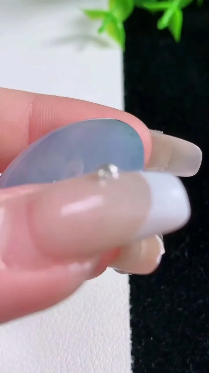 天然A货翡翠紫罗兰平安扣吊坠，尺寸29-5.7，重量:9.78g
1月23日