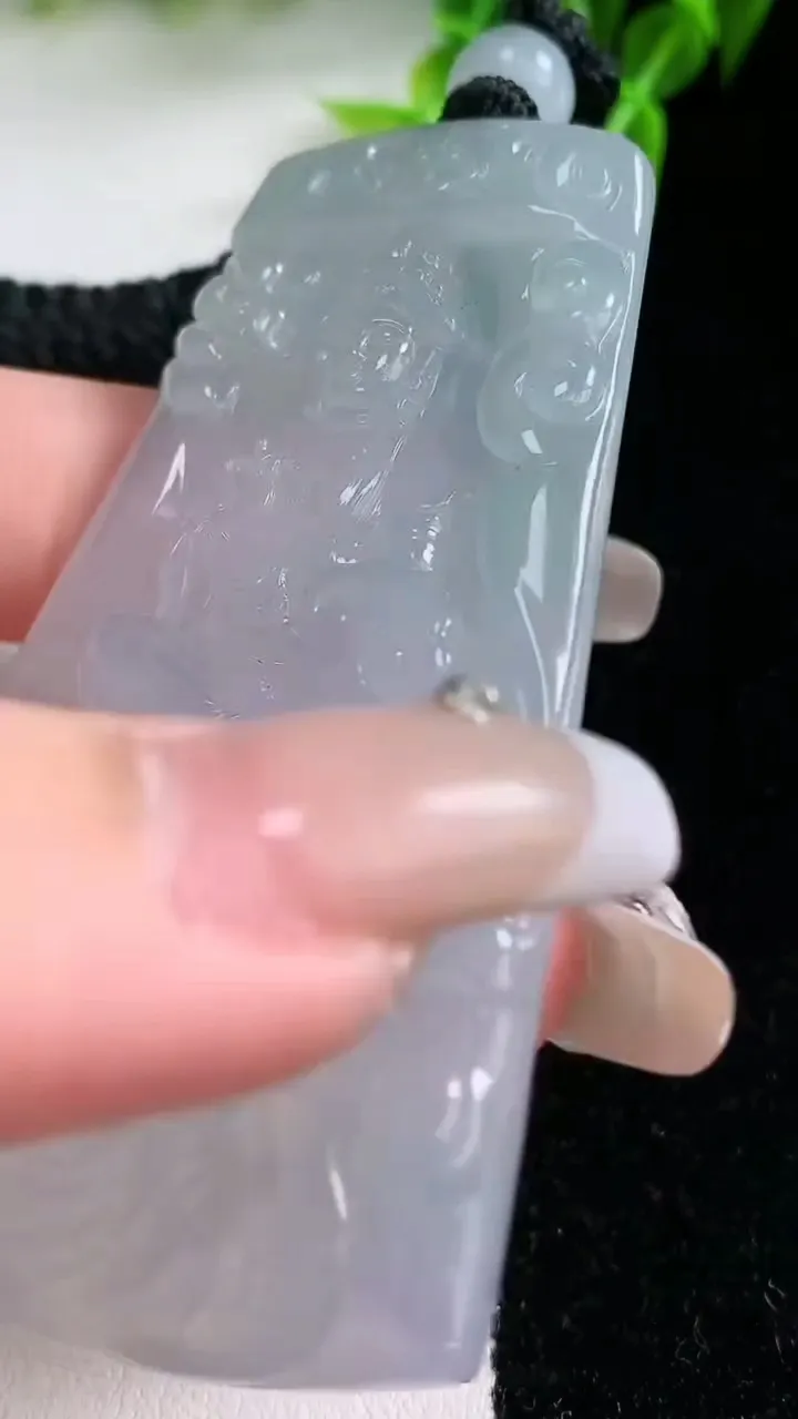 天然A货翡翠种紫罗兰普贤菩萨吊坠，尺寸71.4-44.2-5.6，重量:43.13g
1月23日