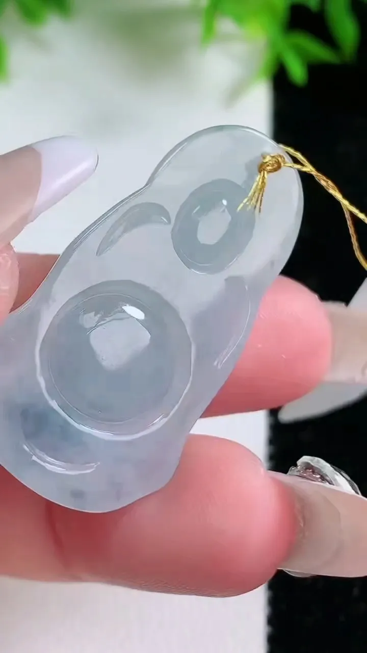 天然A货翡翠紫罗兰财神爷吊坠，尺寸36.5-20.8-5.9，重量:7.05g
1月24日