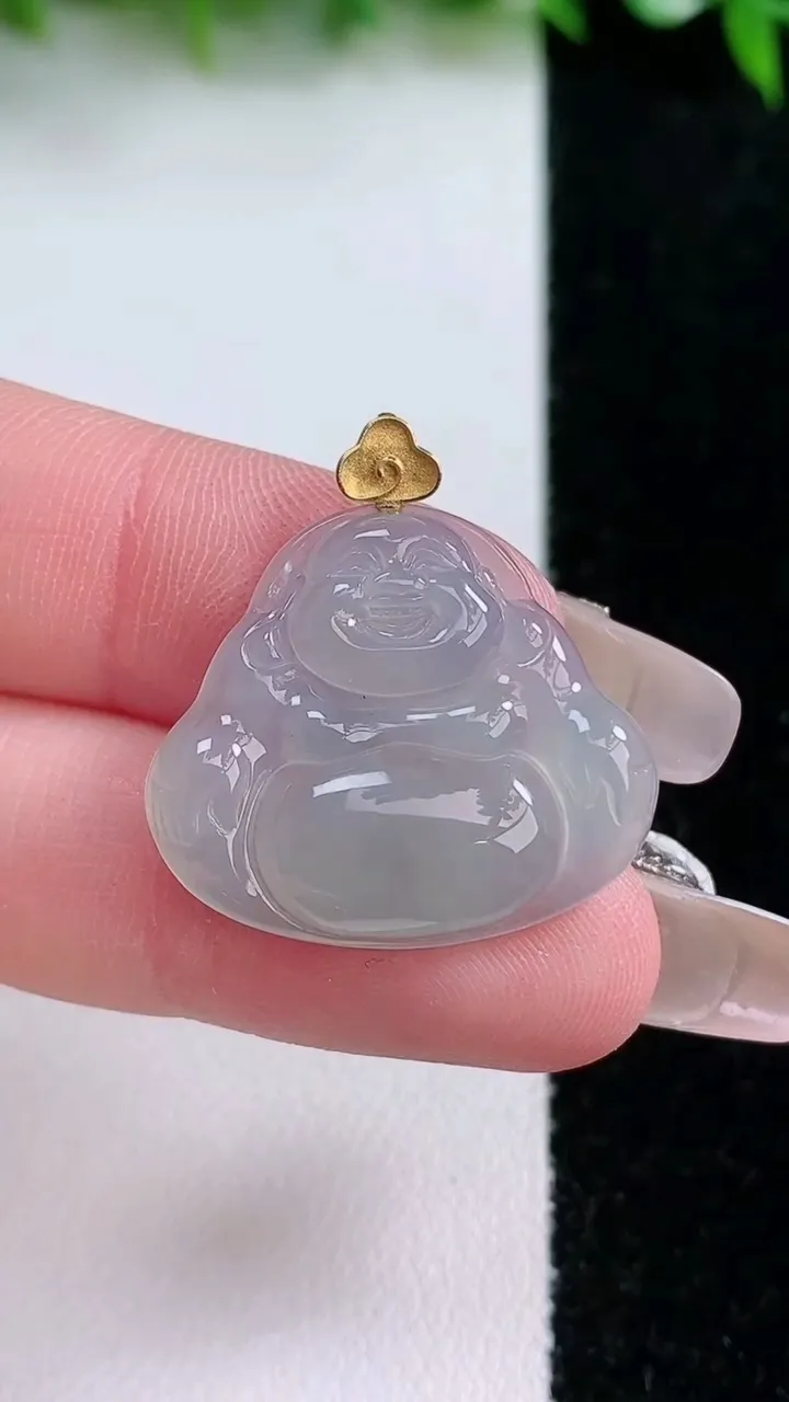 天然A货翡翠佛公吊坠，尺寸22-24.6-3.7，重量:3.65g
1月24日